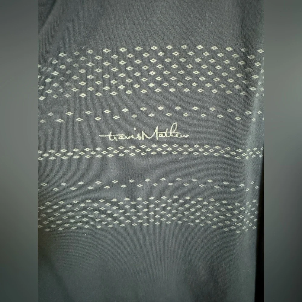 Travis Mathew Navy Blue Grey Men's quarter zip pull-over sweater - Sz Large! EUC
